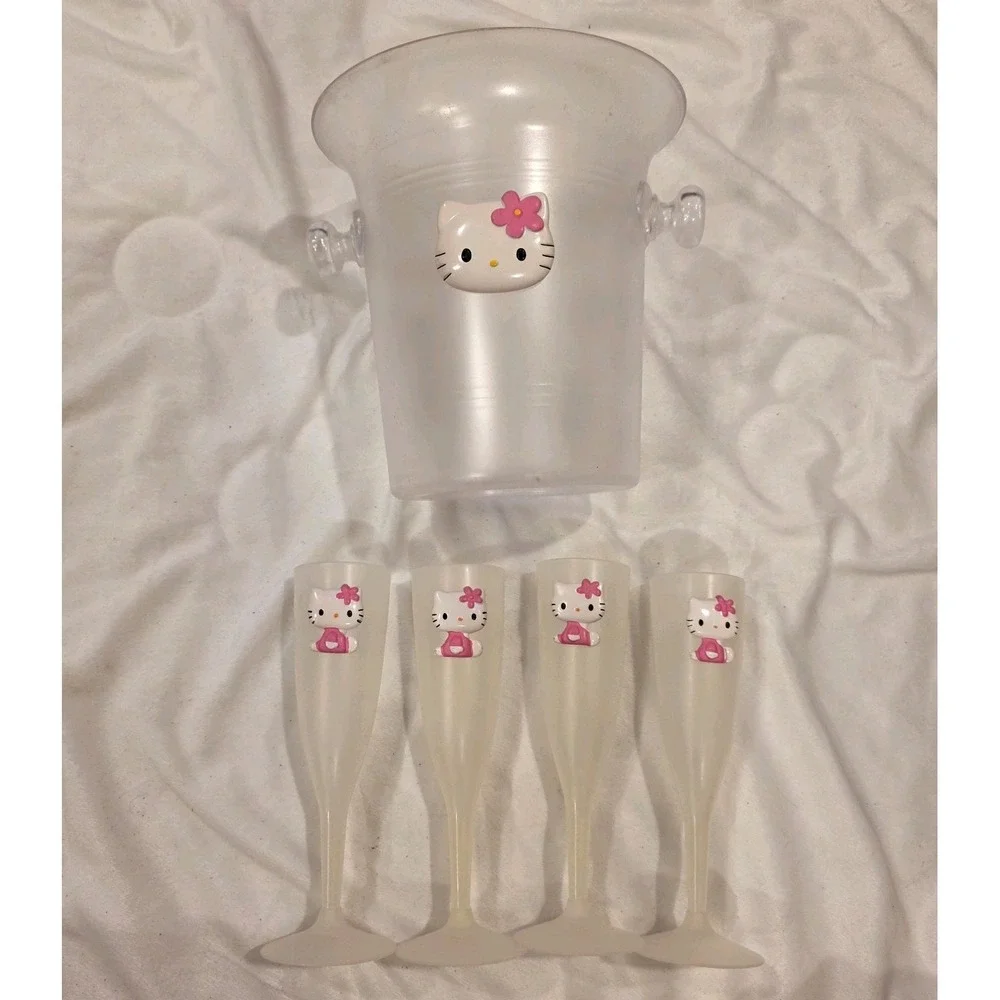 Hello Kitty hello kitty